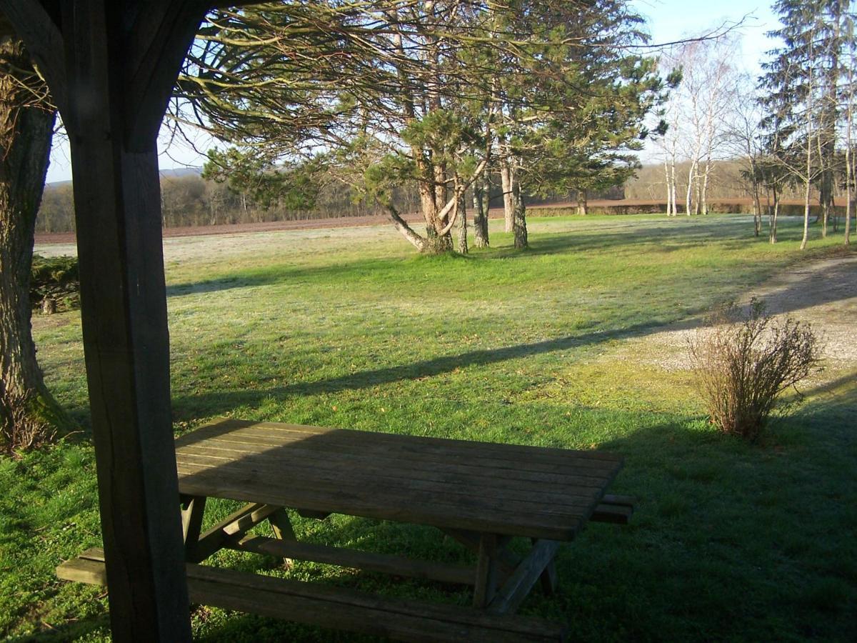 Gite En Forterre Villa Druyes-les-Belles-Fontaines Esterno foto