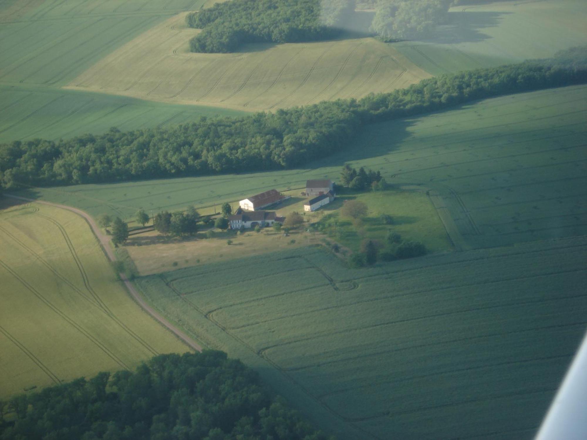 Gite En Forterre Villa Druyes-les-Belles-Fontaines Esterno foto